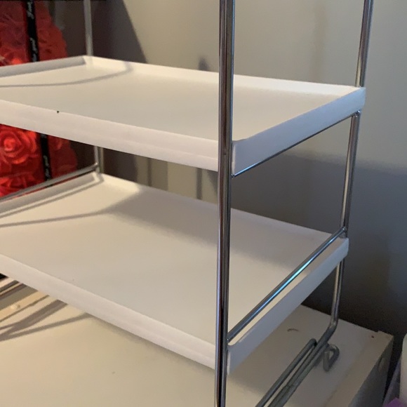 Storage Compartment - Picture 4 of 4